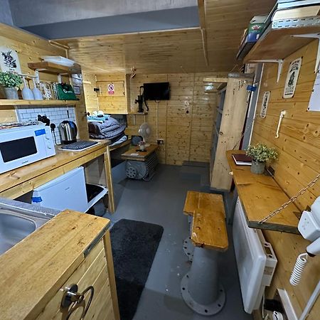 The Old Water Pumping Station Quirky Underground Hobbit House Apartment Penzance Exterior photo