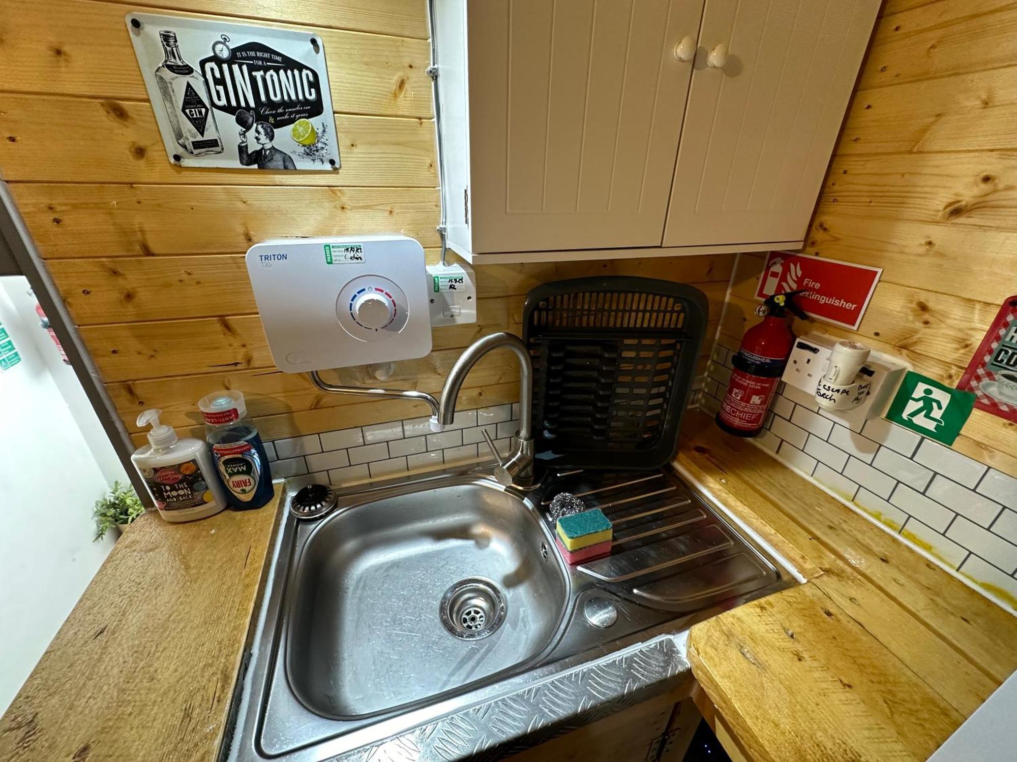 The Old Water Pumping Station Quirky Underground Hobbit House Apartment Penzance Exterior photo