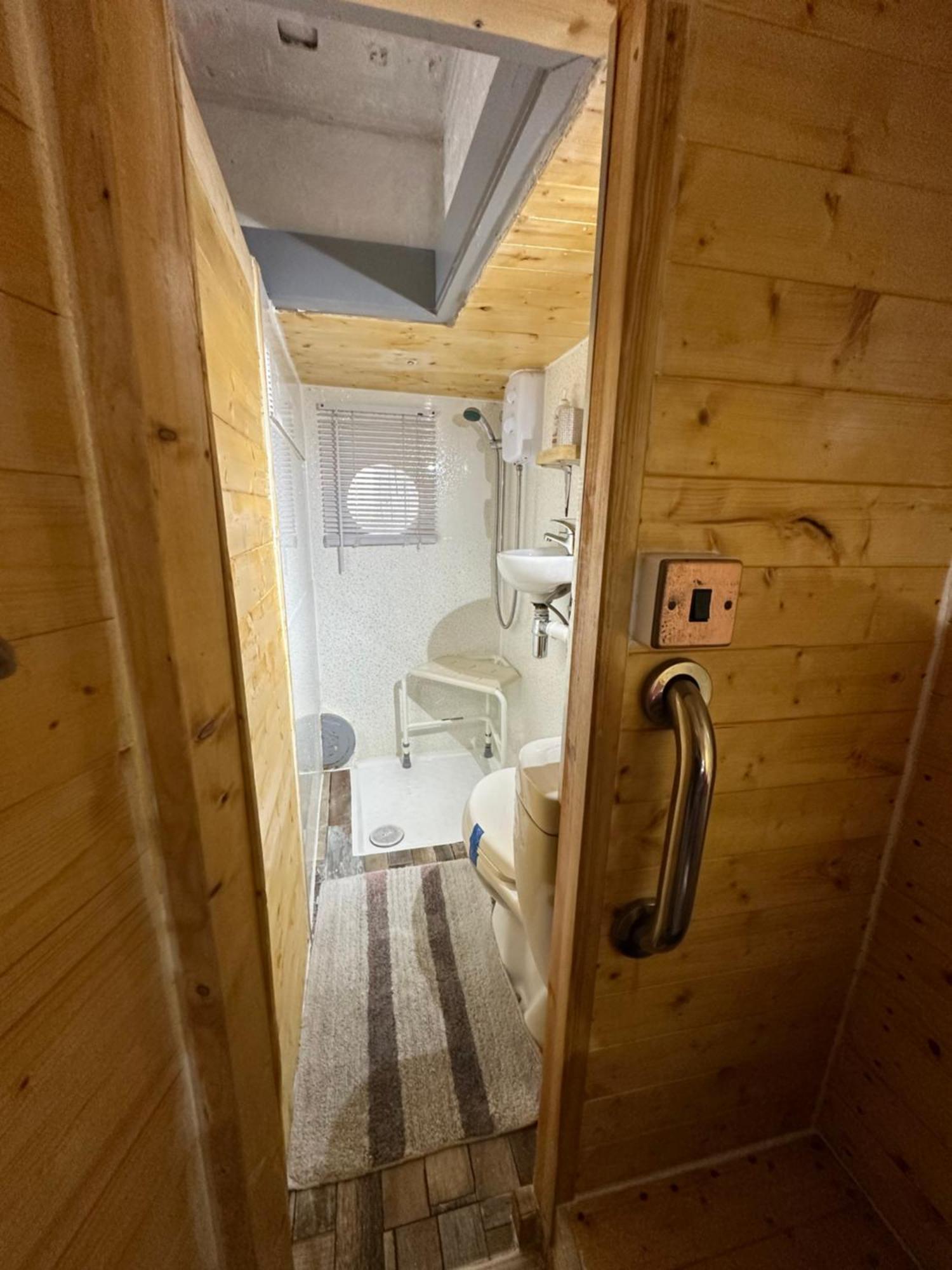 The Old Water Pumping Station Quirky Underground Hobbit House Apartment Penzance Exterior photo