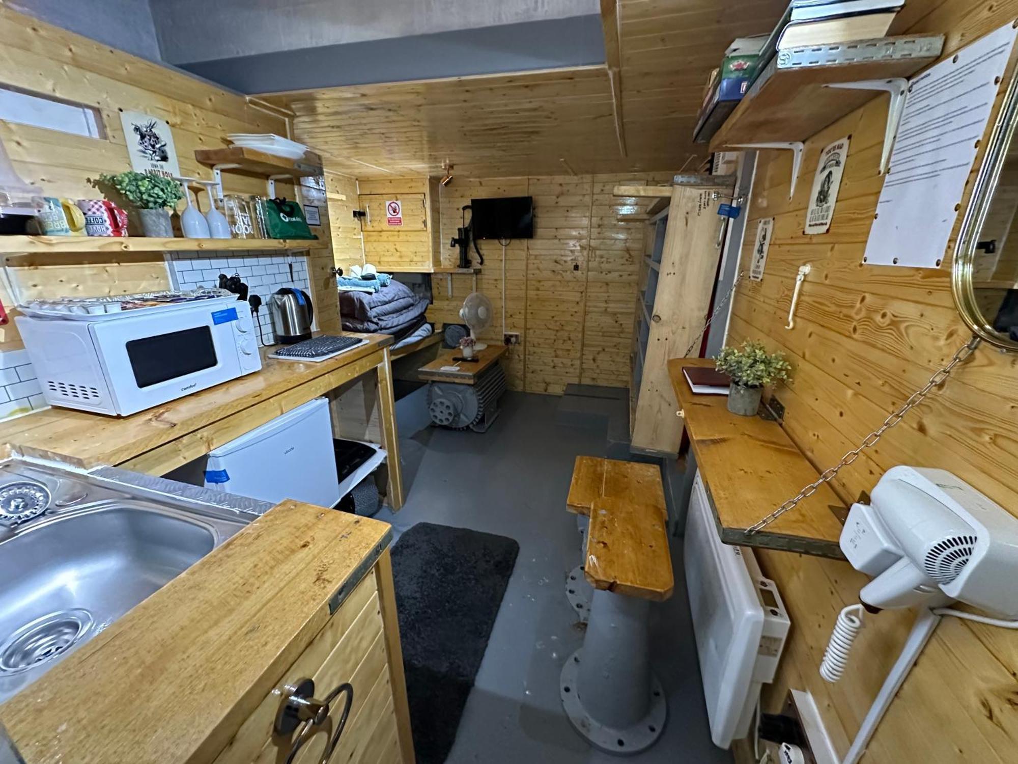 The Old Water Pumping Station Quirky Underground Hobbit House Apartment Penzance Exterior photo
